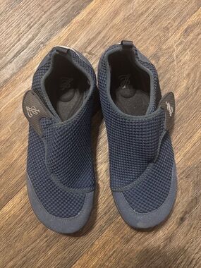 Diabetic sneakers Size 13